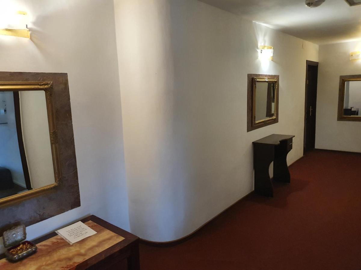 Motel Davios Târgu Jiu Eksteriør bilde