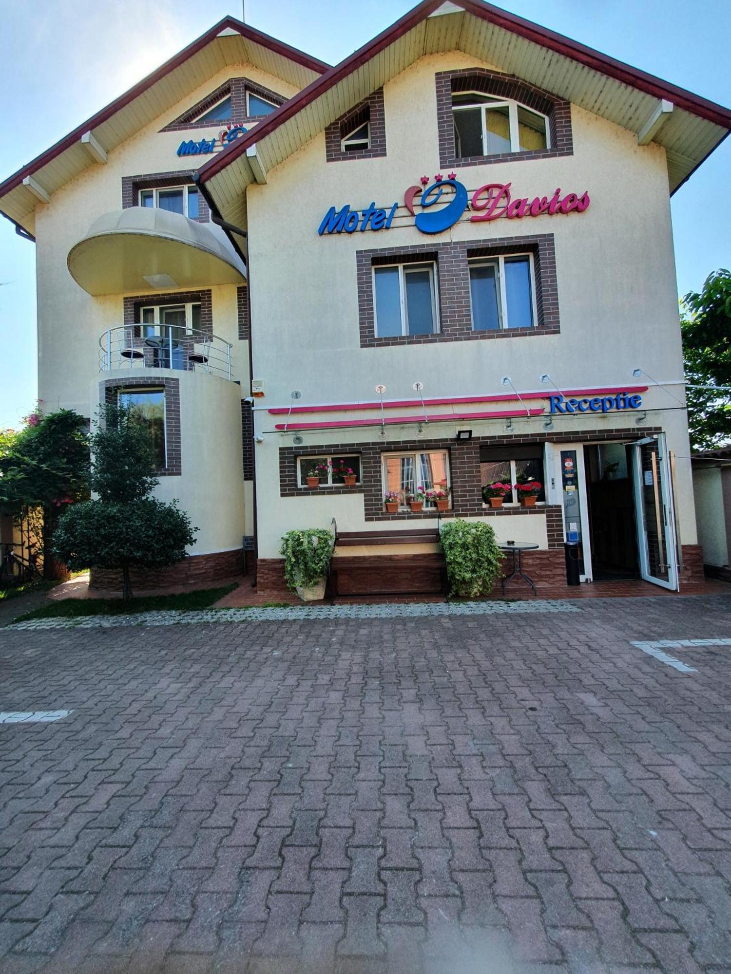 Motel Davios Târgu Jiu Eksteriør bilde