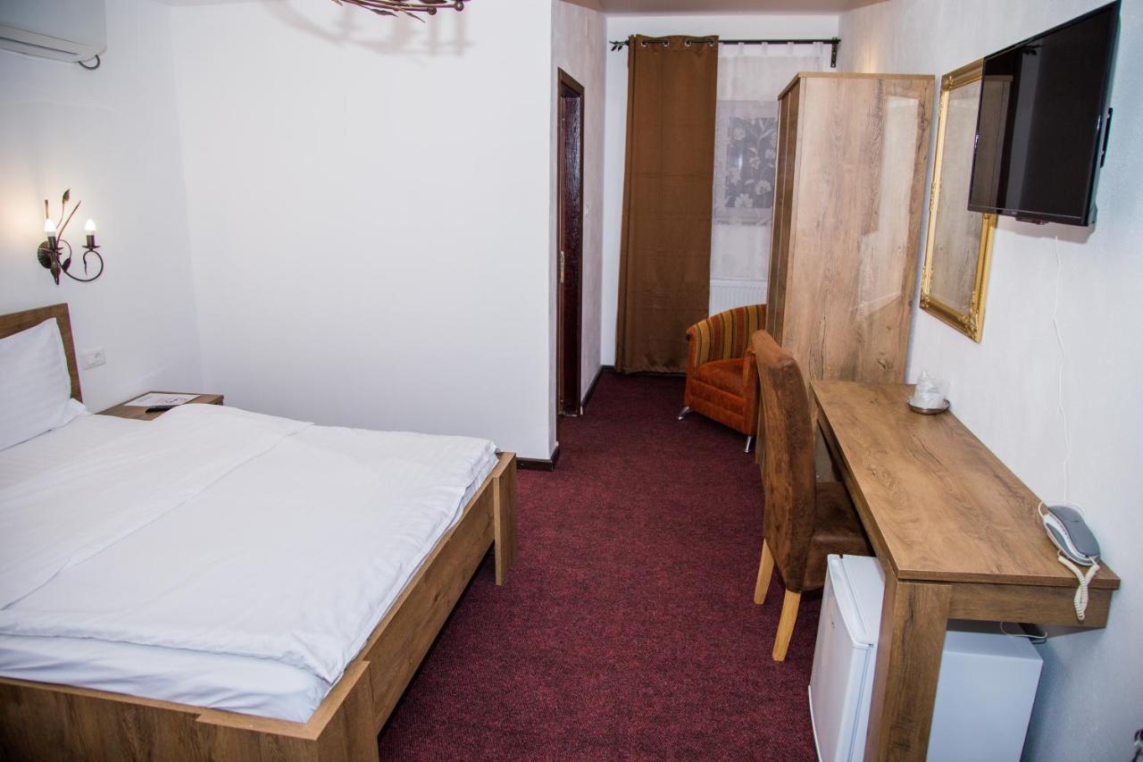 Motel Davios Târgu Jiu Eksteriør bilde