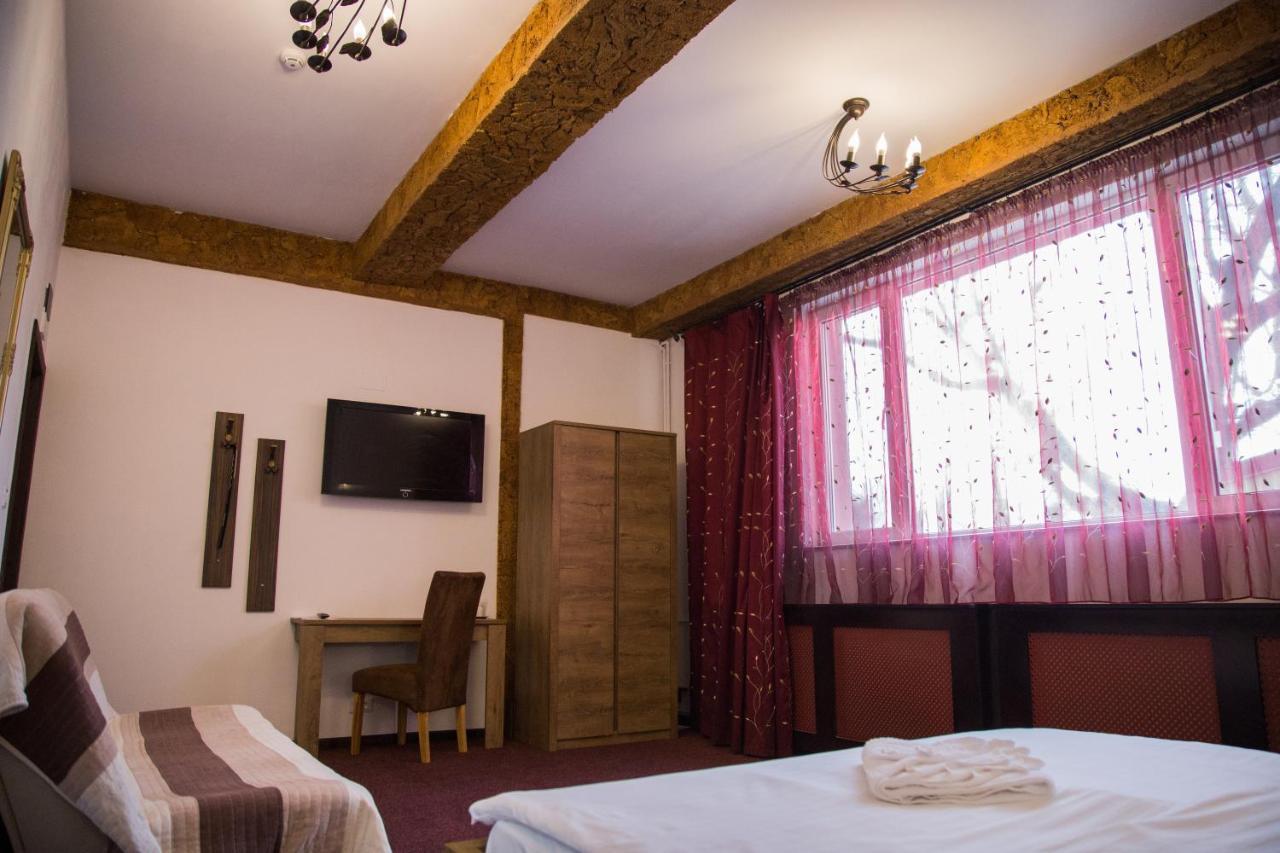 Motel Davios Târgu Jiu Eksteriør bilde