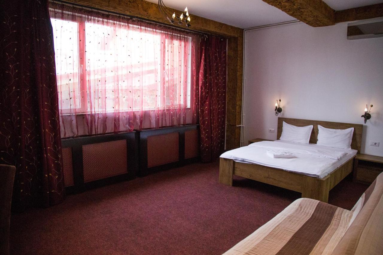 Motel Davios Târgu Jiu Eksteriør bilde