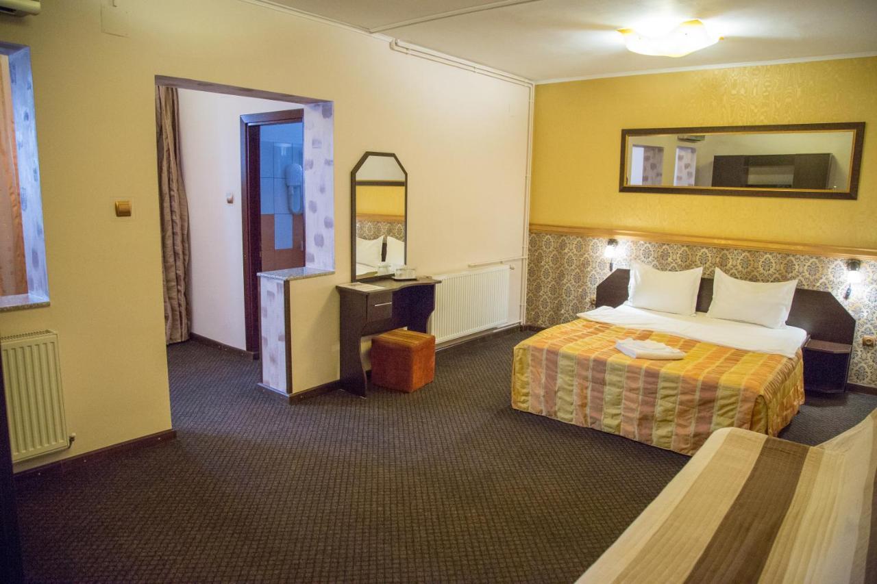 Motel Davios Târgu Jiu Eksteriør bilde